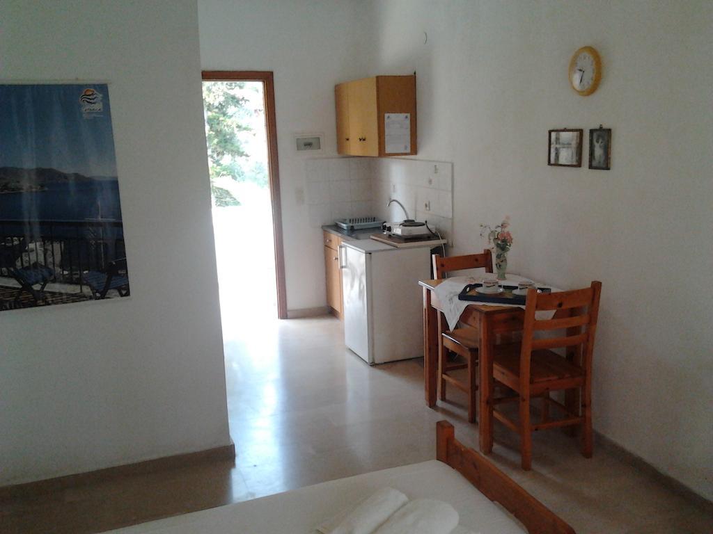 Digkas Apartments Kato Korakiana Pokoj fotografie
